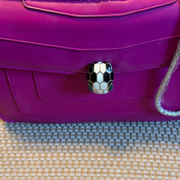 Bulgari Fuchsia Leather Shoulder Bag with Serpenti Head clasp - Picture 2 of 10